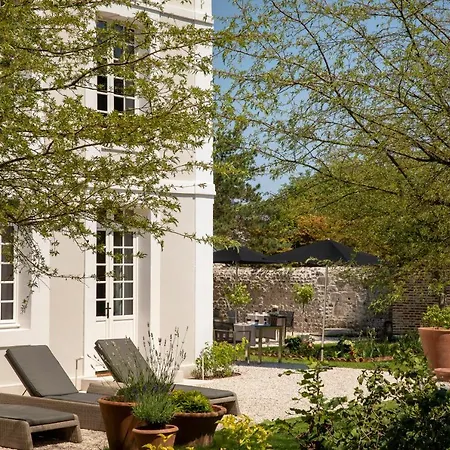 Saint-Delis Hotel & Spa - La Maison Du Peintre - Relais & Chateaux 5*