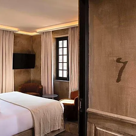 Saint-delis & - La Maison Du Peintre - Relais & Chateaux Hotel