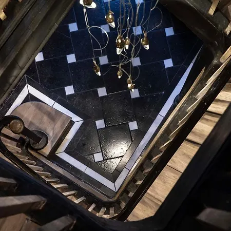 Saint-Delis Hotel & Spa - La Maison Du Peintre - Relais & Chateaux Szálloda 5*