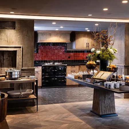 Saint-Delis Hotel & Spa - La Maison Du Peintre - Relais & Chateaux 5*