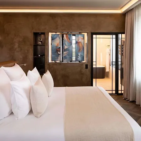 Saint-Delis Hotel & Spa - La Maison Du Peintre - Relais & Chateaux