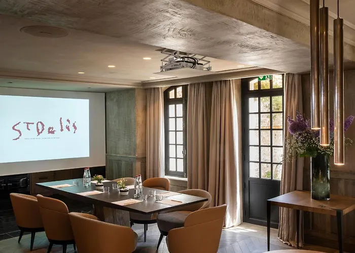 Отель Saint-delis - La Maison Du Peintre - Relais & Chateaux Онфлёр