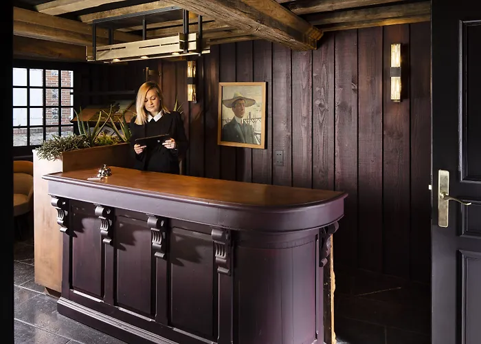 Saint-delis - La Maison Du Peintre - Relais & Chateaux 5* הונפלר