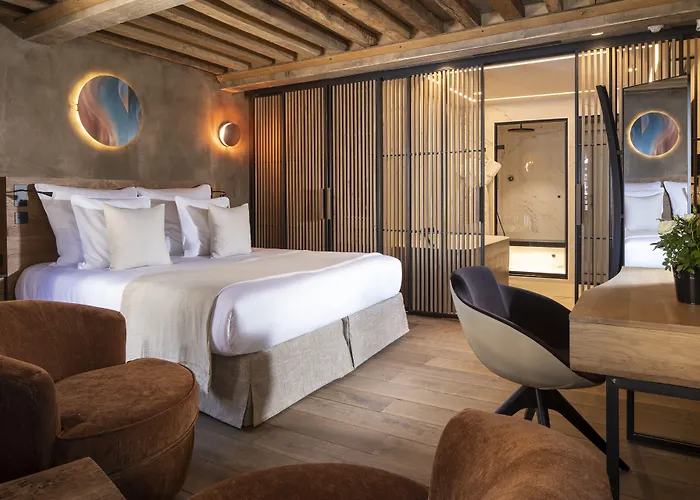 Отель Saint-delis - La Maison Du Peintre - Relais & Chateaux 5*