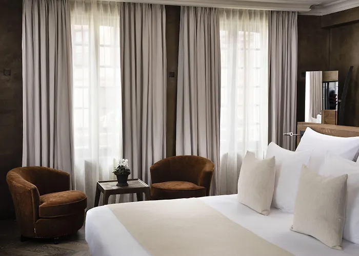 Hotel Saint-delis - La Maison Du Peintre - Relais & Chateaux 5*