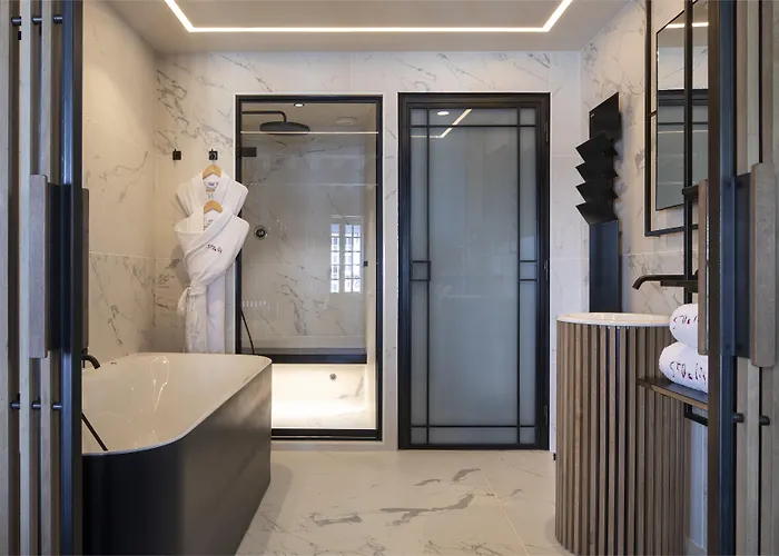 Saint-delis - La Maison Du Peintre - Relais & Chateaux Онфлёр