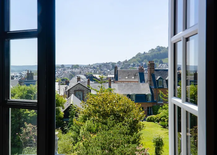 Отель Saint-delis - La Maison Du Peintre - Relais & Chateaux Онфлёр