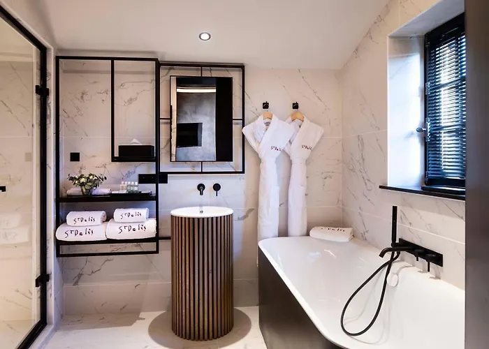 Saint-delis - La Maison Du Peintre - Relais & Chateaux 5* Онфлёр