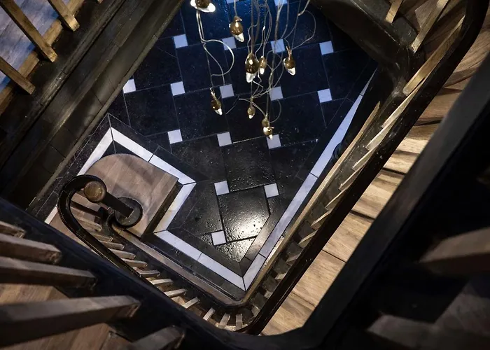 Saint-delis - La Maison Du Peintre - Relais & Chateaux Отель 5*