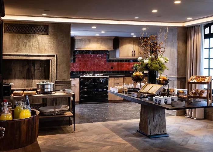 Saint-delis - La Maison Du Peintre - Relais & Chateaux 5*