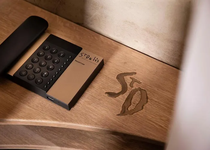 Saint-delis - La Maison Du Peintre - Relais & Chateaux Отель Онфлёр