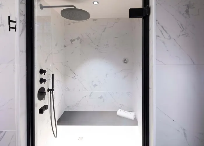 Saint-delis - La Maison Du Peintre - Relais & Chateaux 5* Онфлёр