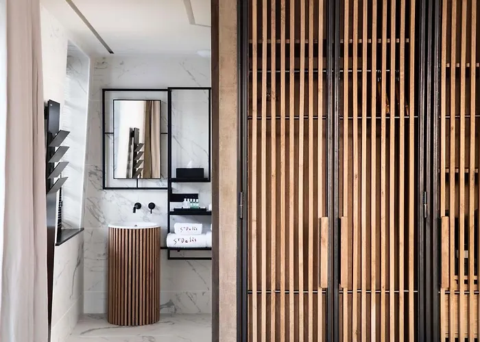 Saint-delis - La Maison Du Peintre - Relais & Chateaux Отель Онфлёр